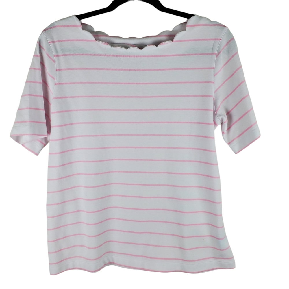 UltraSofts short sleeve scallop neck tee M